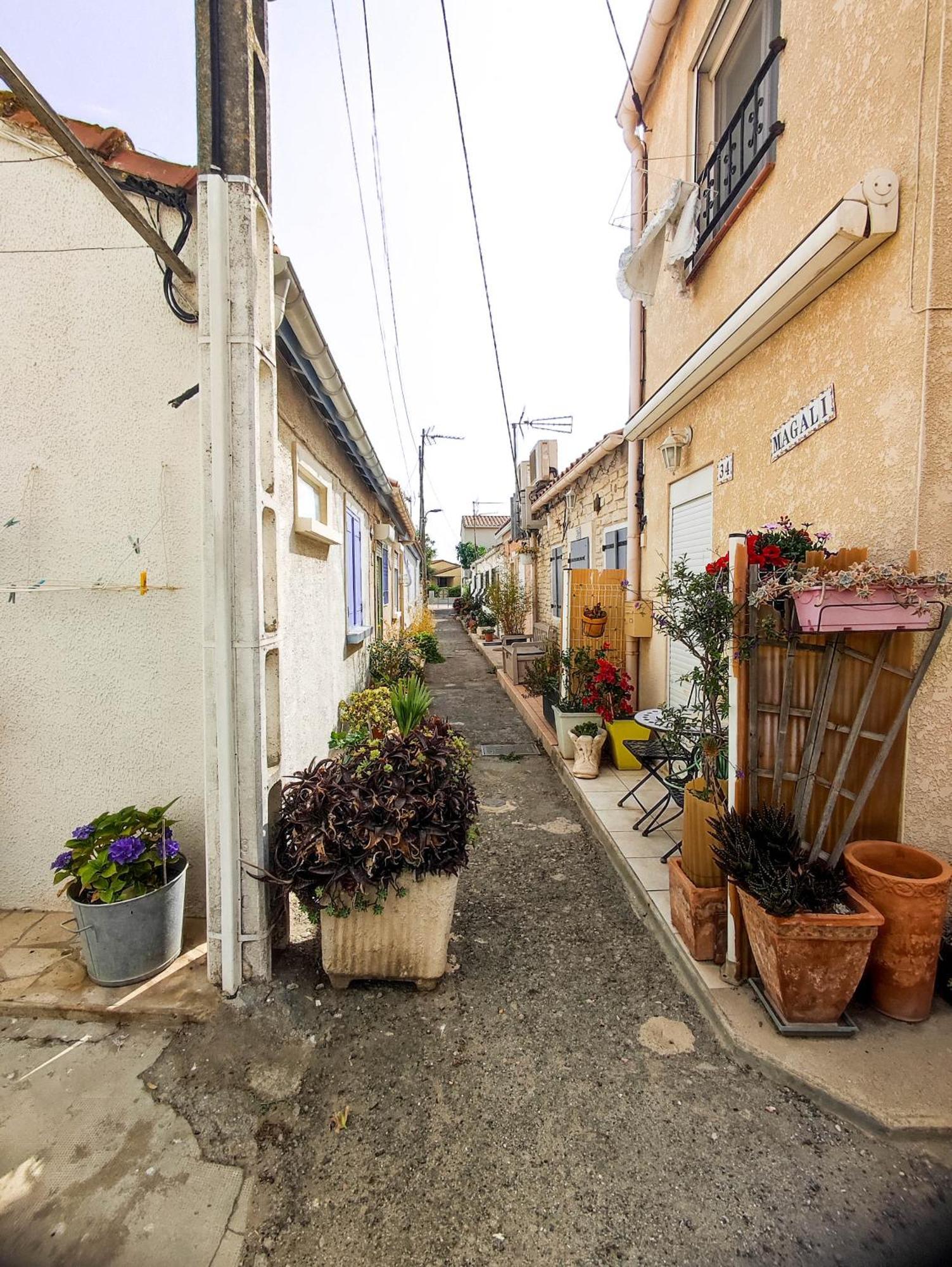 Maisonnette De Pecheur Chauffee Et Climatisee Port-la-Nouvelle Buitenkant foto